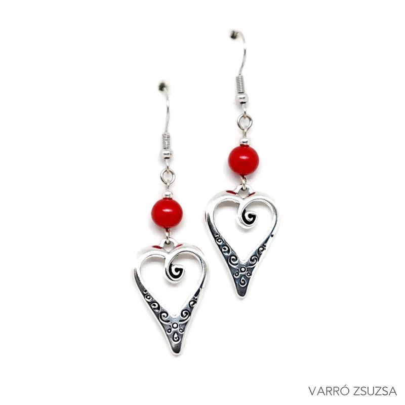 Jáde, piros, ásvány fülbevaló, szív medállal