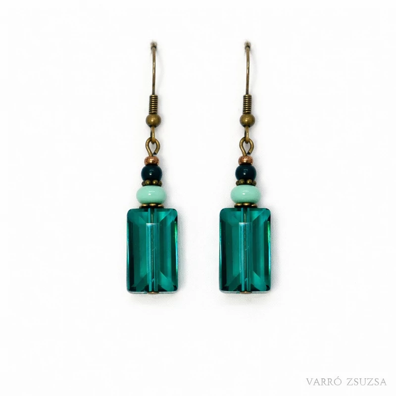 Zöld üveggyöngy fülbevaló