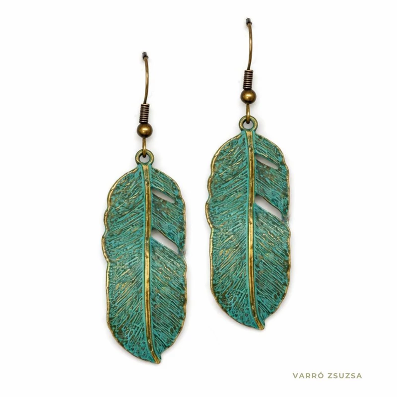 Patinás fém fülbevaló - toll