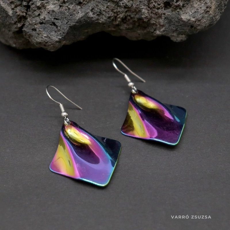Szivárvány acél fülbevaló – Rombusz