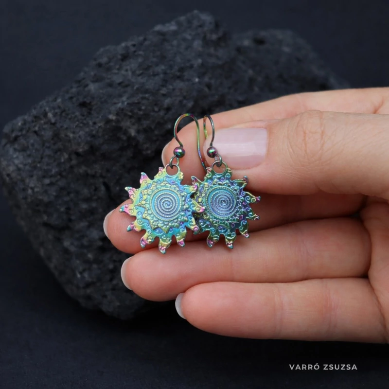 Szivárvány acél fülbevaló – Nap