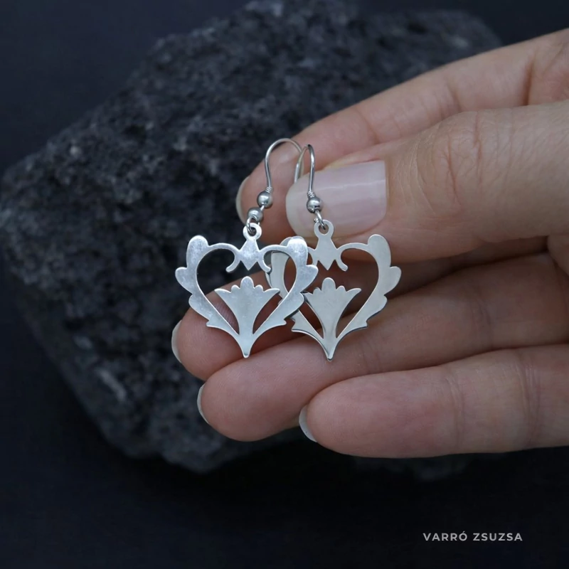 Acél fülbevaló - Szív