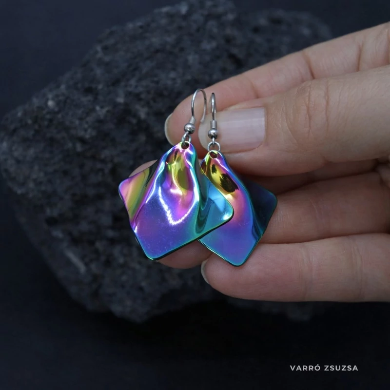 Szivárvány acél fülbevaló – Rombusz