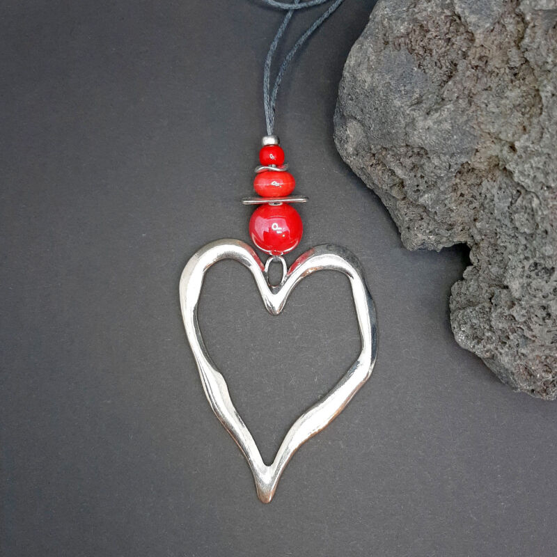 Piros kerámia hosszú nyaklánc szív medállal